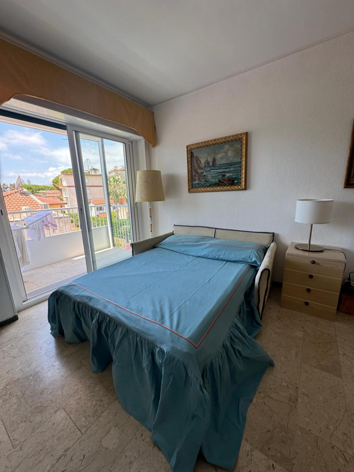 Tirrenia Beach House - Sea Front With Private Beach Sanremo Esterno foto